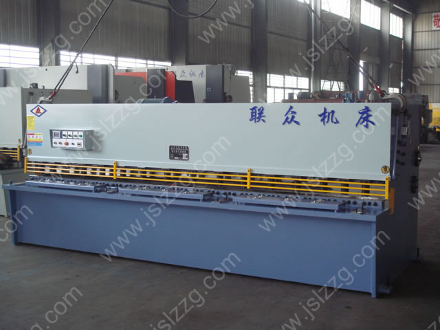 液壓擺式剪闆機