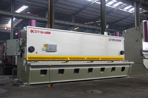 大型出口液壓閘式剪闆機